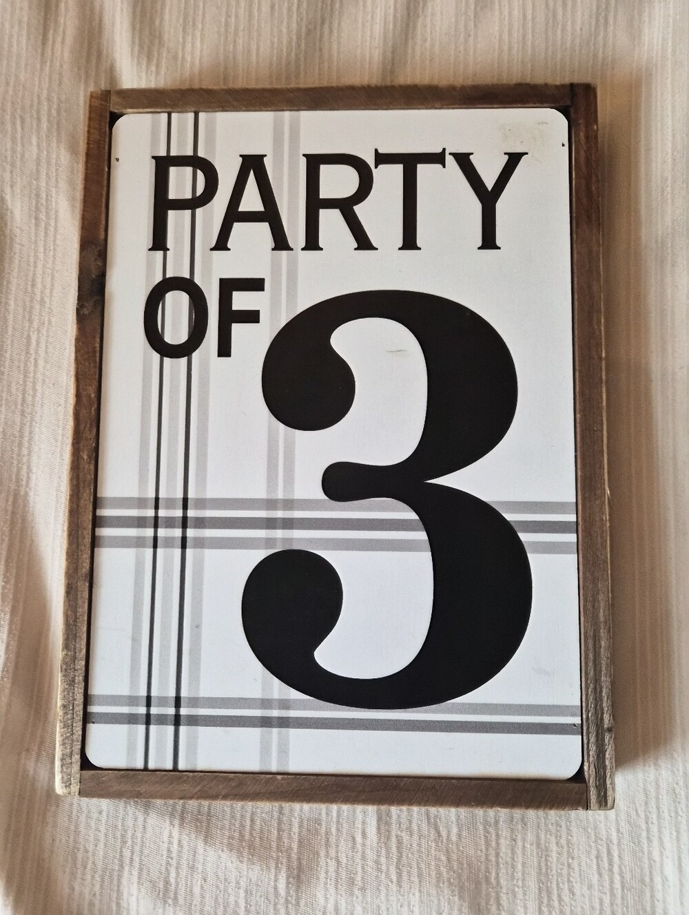 “Party of 3” Wall Décor 🤍